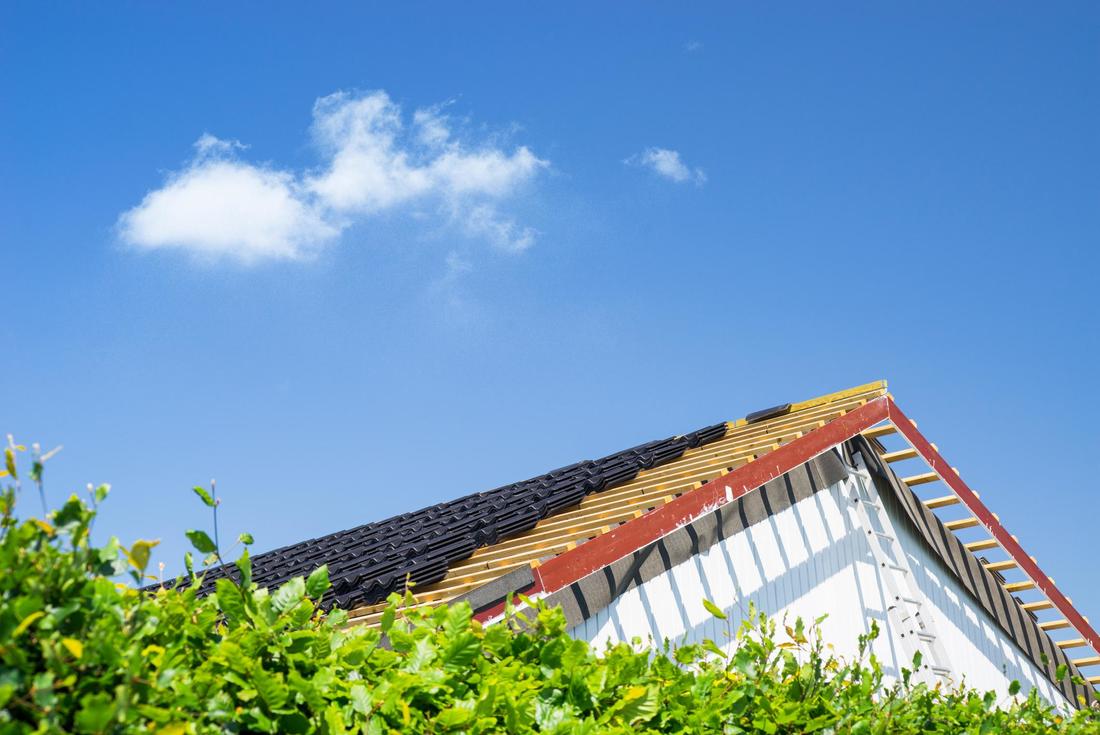 Emergency roof repairs - Storm damage Roof repairs - Jacksonville Roofing Company